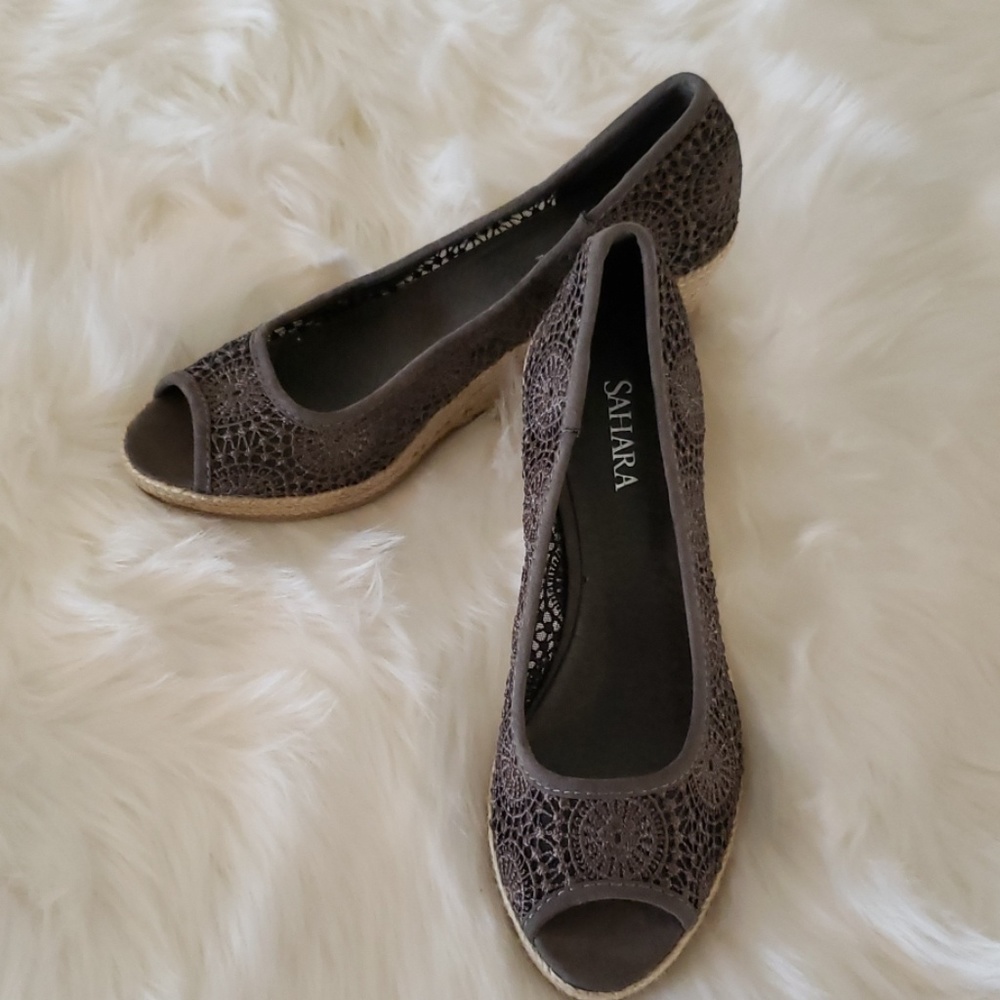 Sahara size 8